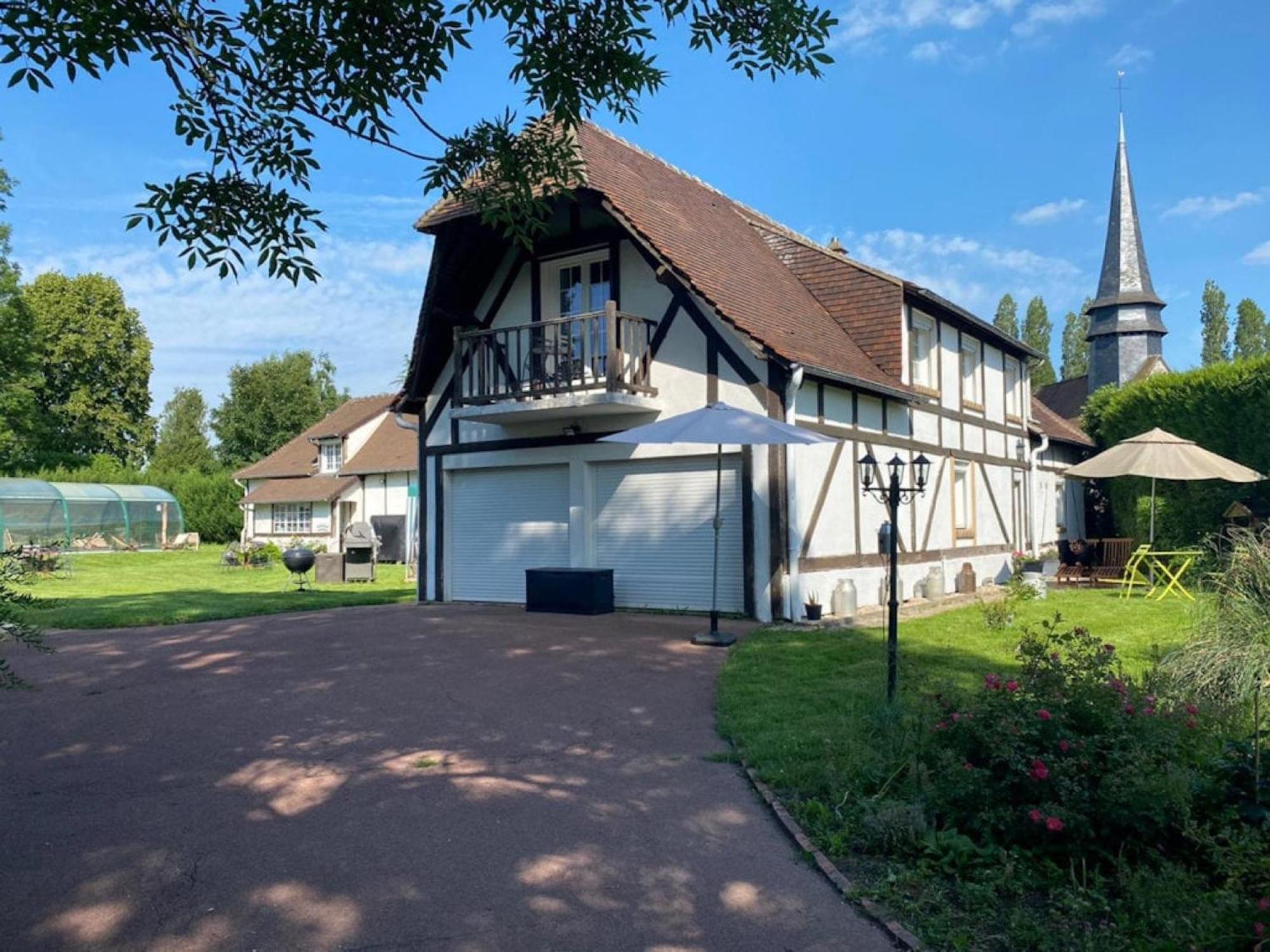 Chic Et Charme Cottage Suzay Exterior photo